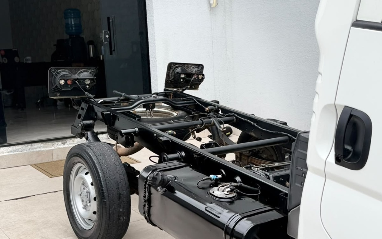 imagem-https://www.socarrao.com.br/sc-vehicle-images-prod/4122862/1790354197917-V2hhdHNBcHAgSW1hZ2UgMjAyNi0wOS0yMyBhdCAxMy4xNy4wMiAoMSkuanBlZw.jpeg