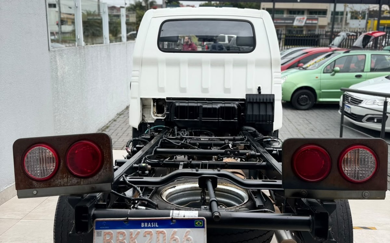 imagem-https://www.socarrao.com.br/sc-vehicle-images-prod/4122862/1790354198007-V2hhdHNBcHAgSW1hZ2UgMjAyNi0wOS0yMyBhdCAxMy4xNy4wMyAoMSkuanBlZw.jpeg
