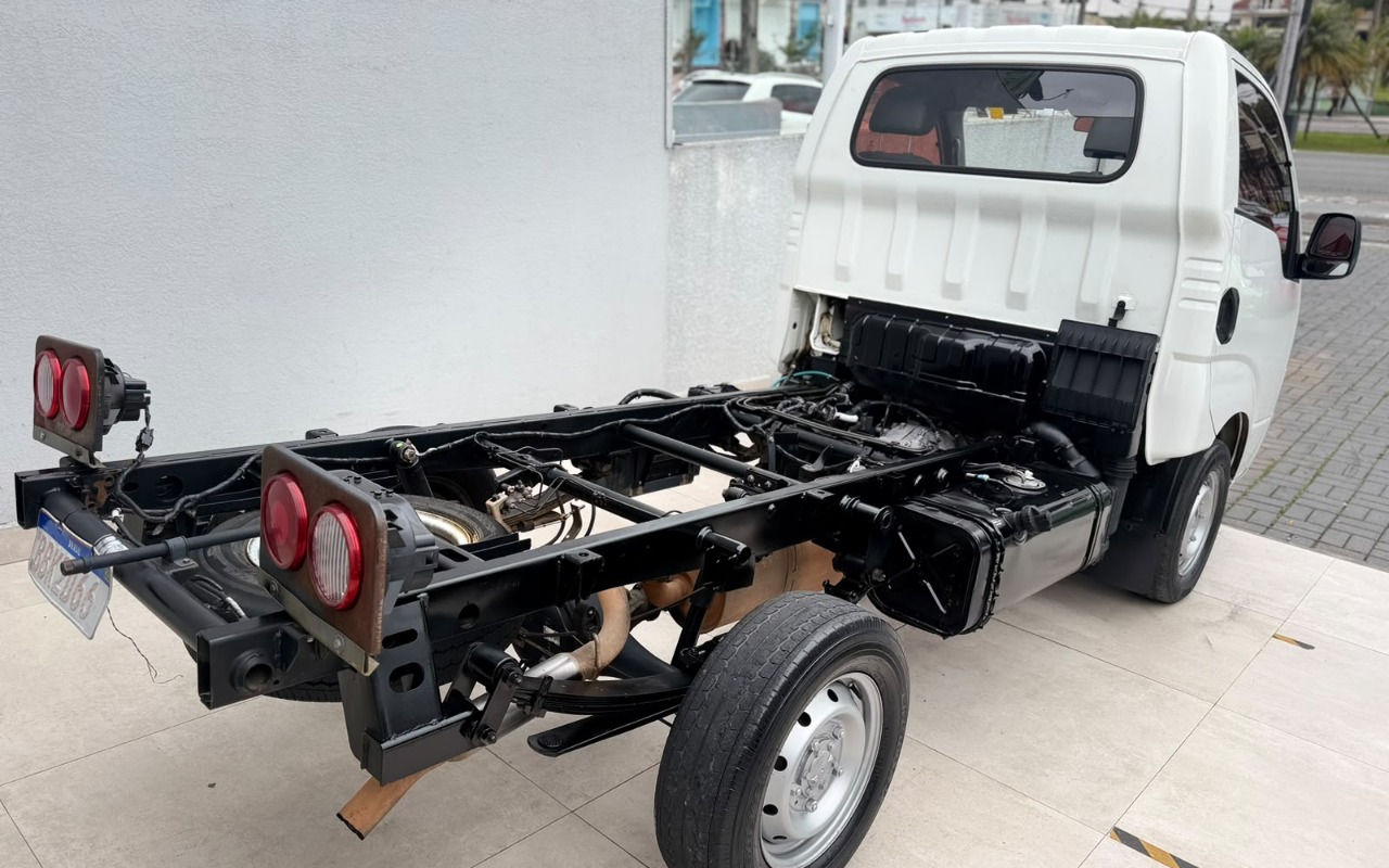 imagem-https://www.socarrao.com.br/sc-vehicle-images-prod/4122862/1790354198173-V2hhdHNBcHAgSW1hZ2UgMjAyNi0wOS0yMyBhdCAxMy4xNy4wMy5qcGVn.jpeg