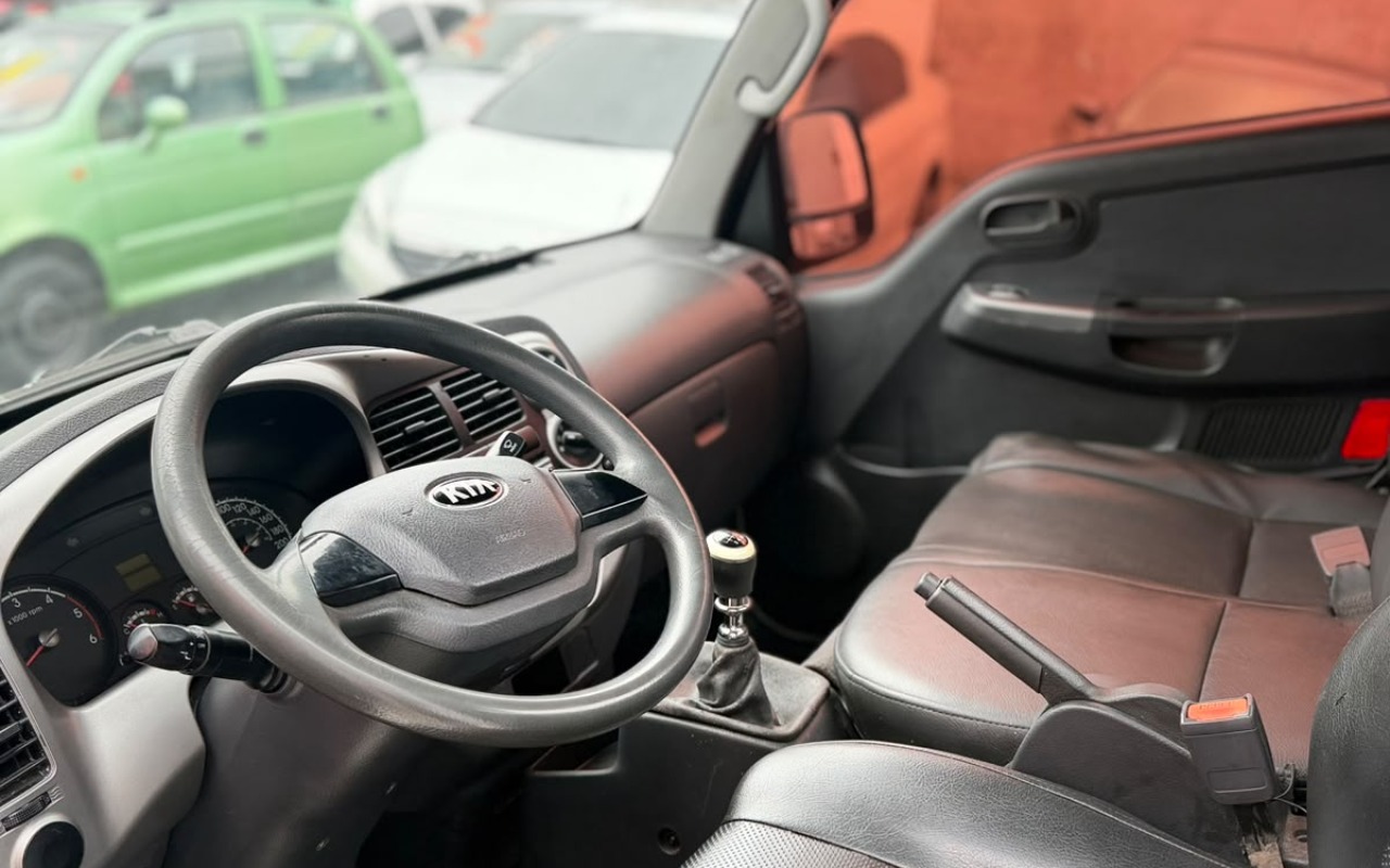 imagem-https://www.socarrao.com.br/sc-vehicle-images-prod/4122862/1790354198290-V2hhdHNBcHAgSW1hZ2UgMjAyNi0wOS0yMyBhdCAxMy4xNy4wMyAoMikuanBlZw.jpeg