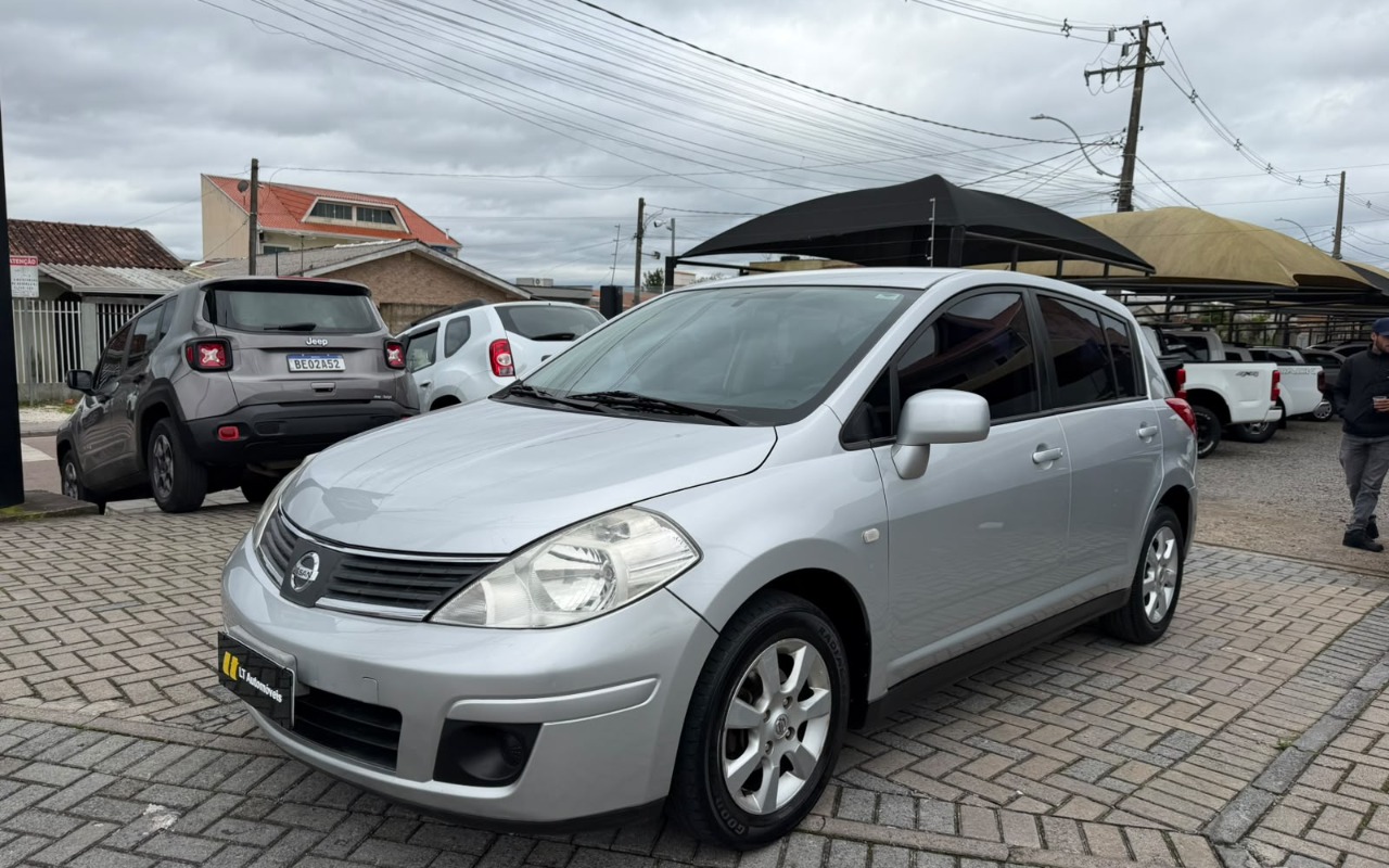Nissan TIIDA 2009 Prata — foto 1 de 3