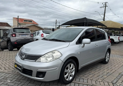 Nissan TIIDA 2009 Prata — foto 1 de 3