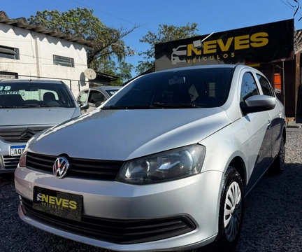 Volkswagen Voyage 2015 Prata — foto 1 de 3