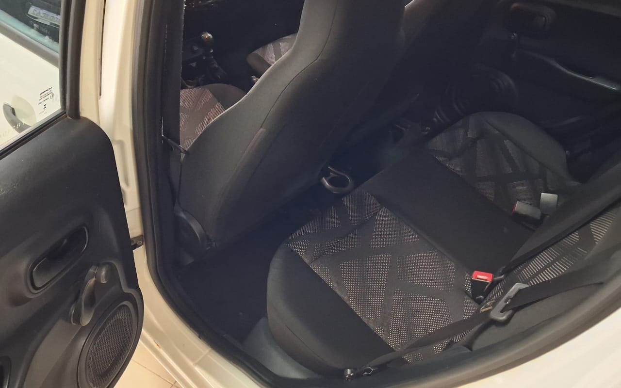 imagem-https://www.socarrao.com.br/sc-vehicle-images-prod/4122968/1790354665125-V2hhdHNBcHAgSW1hZ2UgMjAyNi0wOS0yNSBhdCAxMC40Mi41NSAoNCkuanBlZw.jpeg