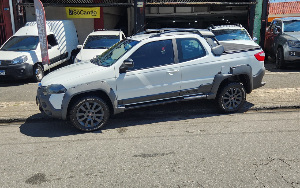 Fiat Strada 2017 Branco — foto 1 de 3