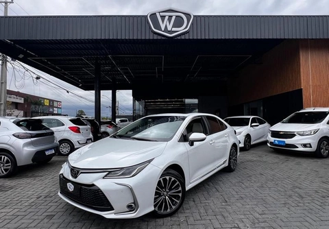 Toyota Corolla 2024 Branco — foto 1 de 3