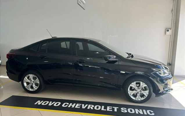 imagem-https://www.socarrao.com.br/sc-vehicle-images-prod/4123586/1790355995561-fd5f2ce6-ed7f-48ef-a244-51d6f8abe50720260923084526.jpeg