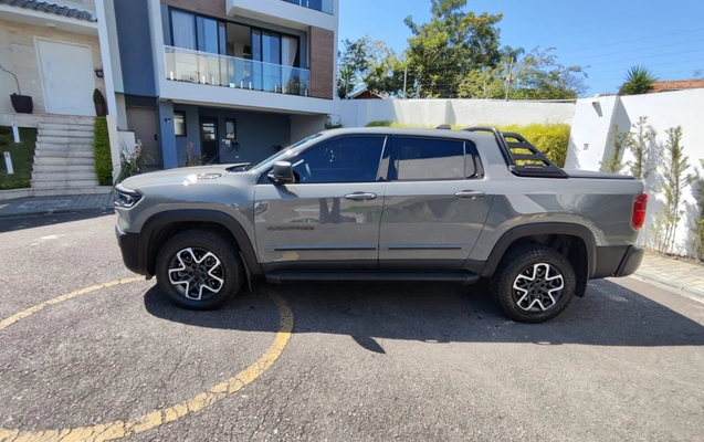 imagem-https://www.socarrao.com.br/sc-vehicle-images-prod/4123837/1790356508457-YTk3MzU1MTAtYzg0Zi00NjRiLWE0NzQtNzZkYTg1NjAyMWUzLmpwZw.jpg