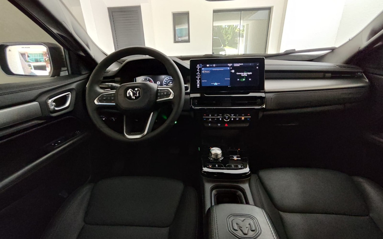 imagem-https://www.socarrao.com.br/sc-vehicle-images-prod/4123837/1790356509450-ZWE2ZDQzNGUtYmM3ZC00NjY0LWE1ZDItN2Q1MDFjZDQ3OTU5LmpwZw.jpg