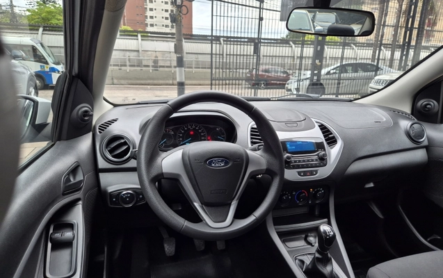 imagem-https://www.socarrao.com.br/sc-vehicle-images-prod/4124132/1790714019119-UqTyj9WmU2dYhMESdvh9q0xy4OEB7LE3.jpg