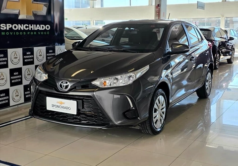 Toyota Yaris 2025 Cinza — foto 1 de 3