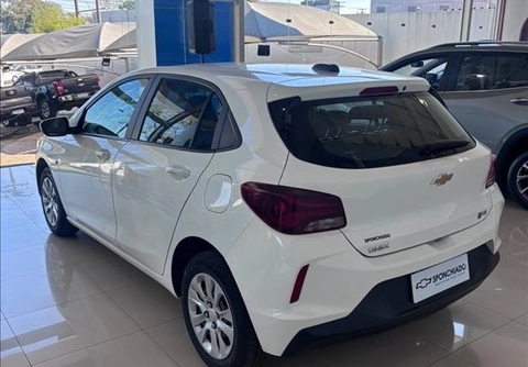 Chevrolet Onix 2023 Branco — foto 1 de 3