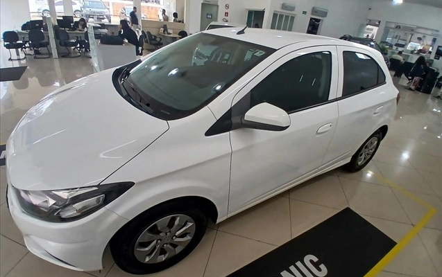 imagem-https://www.socarrao.com.br/sc-vehicle-images-prod/4124482/1790357833794-93a9d412-093f-49f2-bd25-ab630ad0432b20260923084559.jpeg