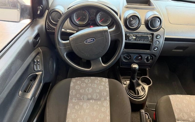 imagem-https://www.socarrao.com.br/sc-vehicle-images-prod/4124672/1790601690953-8461805_15_B_49b63954da.jpeg