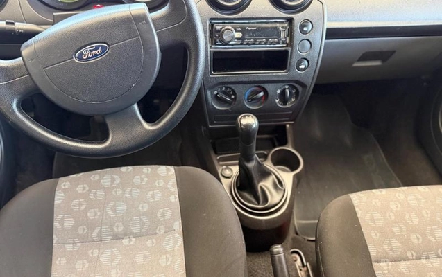 imagem-https://www.socarrao.com.br/sc-vehicle-images-prod/4124672/1790601690956-8461805_12_B_1b15178198.jpeg