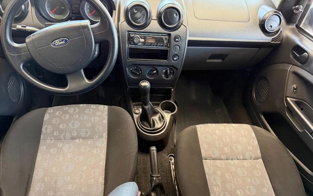 imagem-https://www.socarrao.com.br/sc-vehicle-images-prod/4124672/1790601690958-8461805_18_B_1c4bb69174.jpeg