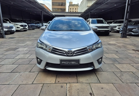 Toyota Corolla 2015 Prata — foto 1 de 3