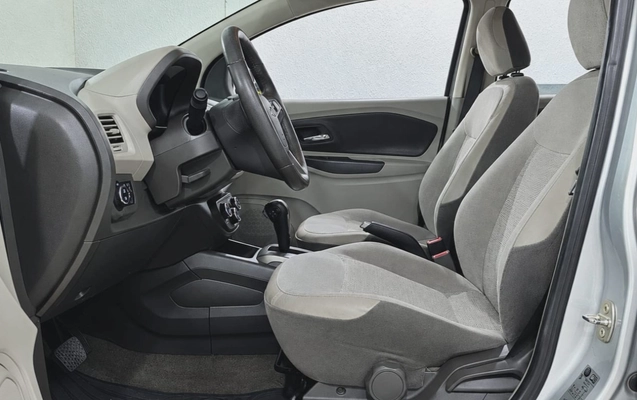 imagem-https://www.socarrao.com.br/sc-vehicle-images-prod/4124941/1790358759031-MTUuanBn.jpg