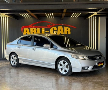 Honda Civic 2010 Prata — foto 1 de 3
