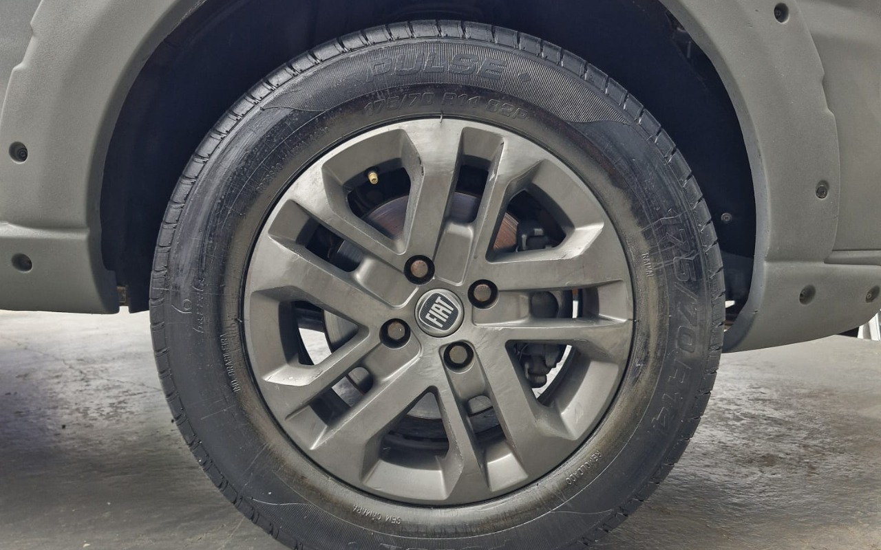 imagem-https://www.socarrao.com.br/sc-vehicle-images-prod/4125033/1790359213797-MTUuanBlZw.jpeg