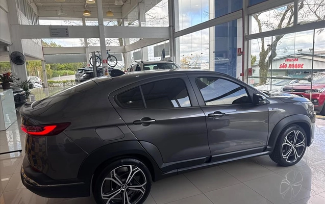 imagem-https://www.socarrao.com.br/sc-vehicle-images-prod/4125129/1790359412337-1ee6b250-5b63-4457-bf1e-aef20bdab30f20260924112609.jpeg