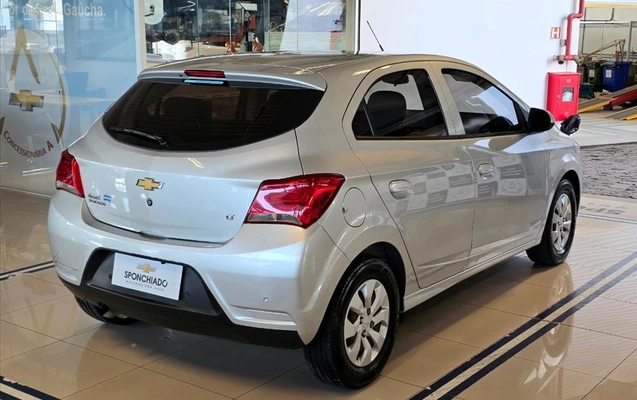 imagem-https://www.socarrao.com.br/sc-vehicle-images-prod/4125294/1790359712990-34d8692b-e183-4fa0-8c91-1e9d9a3ecff820260909174812.jpeg