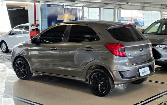 imagem-https://www.socarrao.com.br/sc-vehicle-images-prod/4125302/1790383936370-fa233a6a-01a6-4d43-9932-5d222d27db7b20260917163216.jpeg