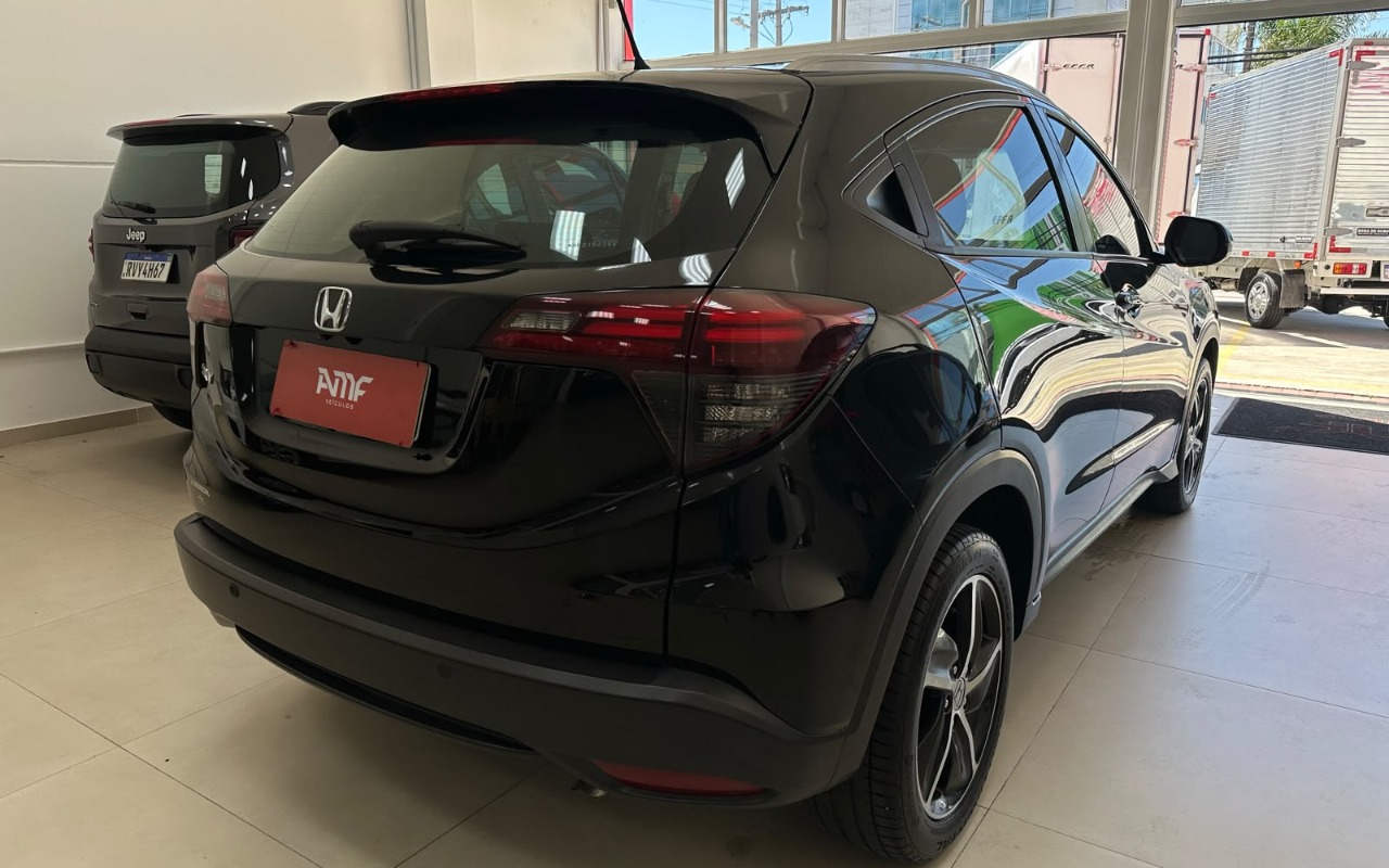 imagem-https://www.socarrao.com.br/sc-vehicle-images-prod/4125425/1790360263155-Ry5qcGVn.jpeg