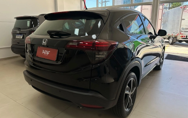imagem-https://www.socarrao.com.br/sc-vehicle-images-prod/4125425/1790360263155-Ry5qcGVn.jpeg