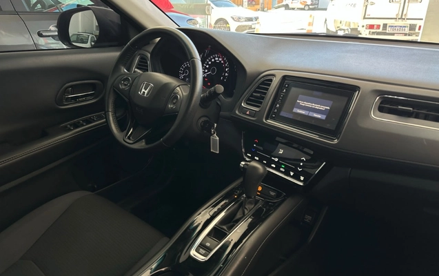 imagem-https://www.socarrao.com.br/sc-vehicle-images-prod/4125425/1790360263371-UkVRSkguanBlZw.jpeg