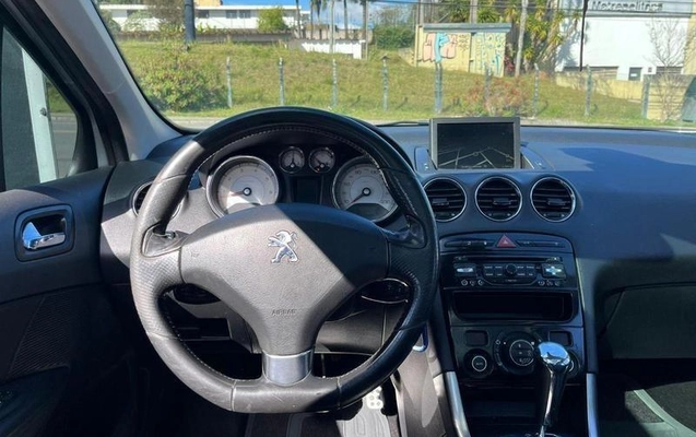 imagem-https://www.socarrao.com.br/sc-vehicle-images-prod/4125590/1790867432543-8514210_11_B_7d123bb25f.jpeg