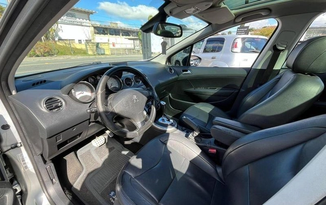 imagem-https://www.socarrao.com.br/sc-vehicle-images-prod/4125590/1790867432554-8514210_17_B_5e350a1643.jpeg