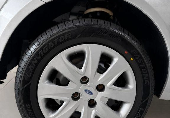 imagem-https://www.socarrao.com.br/sc-vehicle-images-prod/4125777/1790360743271-1235315.jpg