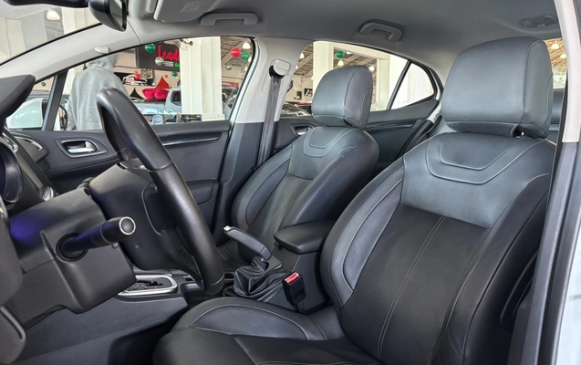 imagem-https://www.socarrao.com.br/sc-vehicle-images-prod/4125801/1790361045120-1_032903.jpg