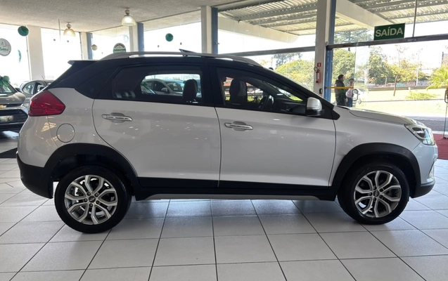 imagem-https://www.socarrao.com.br/sc-vehicle-images-prod/4126087/1790361628637-11_033928.jpg