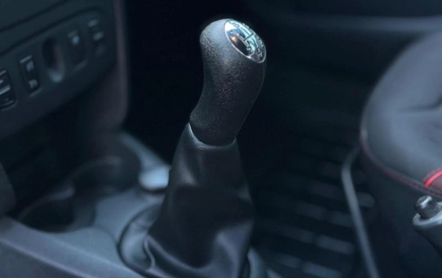 imagem-https://www.socarrao.com.br/sc-vehicle-images-prod/4126351/1790371705993-8514434_14_B_18d9ecbc08.jpeg