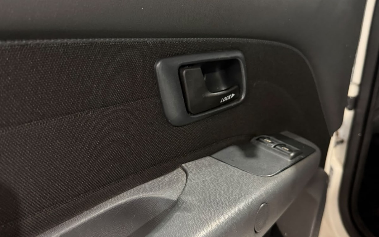 imagem-https://www.socarrao.com.br/sc-vehicle-images-prod/4126457/1790362467714-V2hhdHNBcHAgSW1hZ2UgMjAyNi0wOS0yNSBhdCAxMS40MC4zNiBBTSAoMykuanBlZw.jpeg