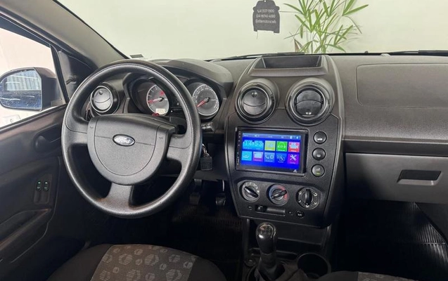 imagem-https://www.socarrao.com.br/sc-vehicle-images-prod/4126458/1790794285489-8473043_12_B_95e2524ae9.jpeg