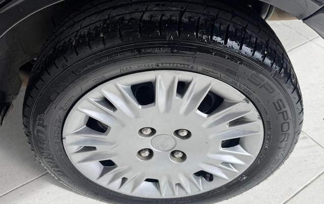imagem-https://www.socarrao.com.br/sc-vehicle-images-prod/4126458/1790794285498-8473043_15_B_c3432e1ed9.jpeg