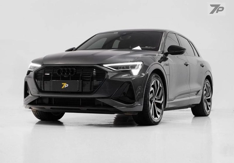 Audi E-Tron 2023 Cinza — foto 1 de 3