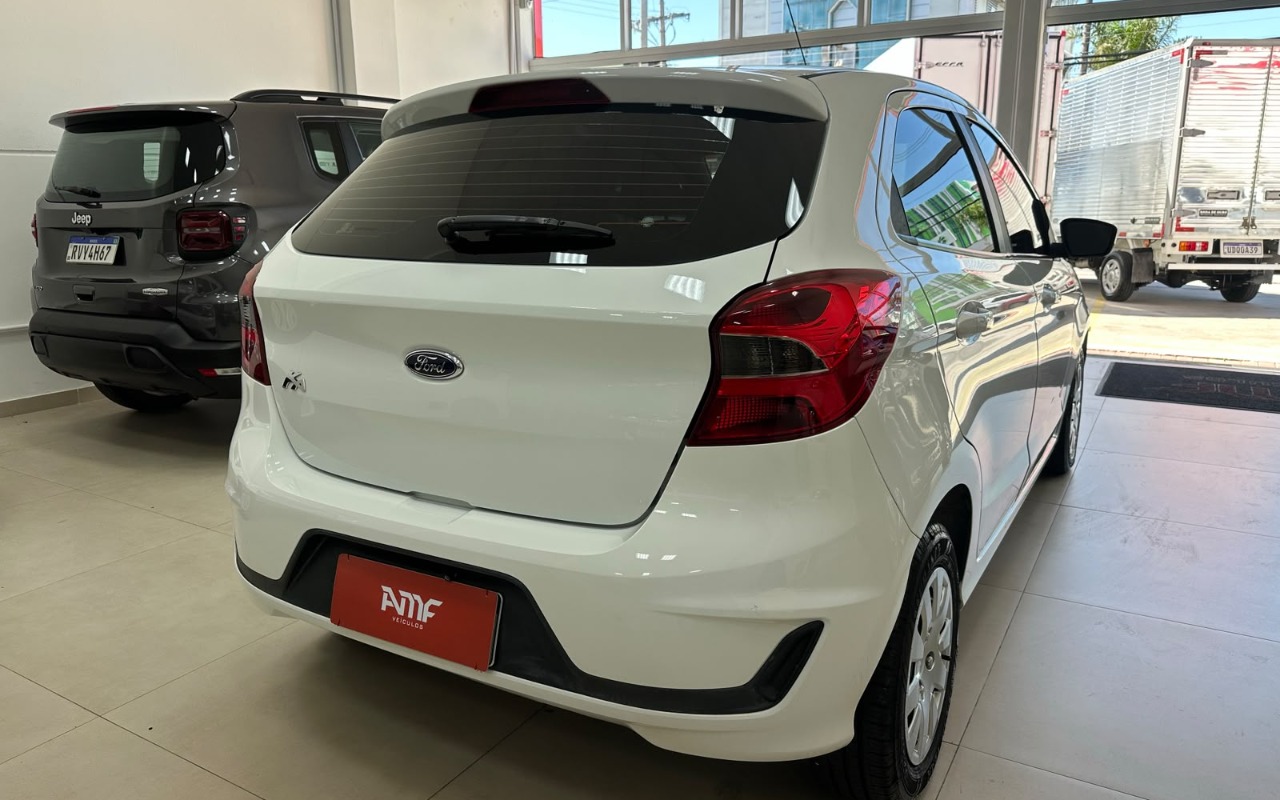 imagem-https://www.socarrao.com.br/sc-vehicle-images-prod/4126629/1790363118218-bW5iZi5qcGVn.jpeg
