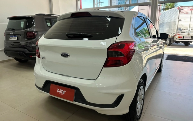 imagem-https://www.socarrao.com.br/sc-vehicle-images-prod/4126629/1790363118218-bW5iZi5qcGVn.jpeg