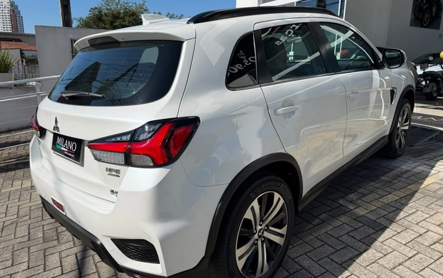 imagem-https://www.socarrao.com.br/sc-vehicle-images-prod/4126709/1790363201764-003_bf78fae73b7421e0de3da7e54a798498.jpg