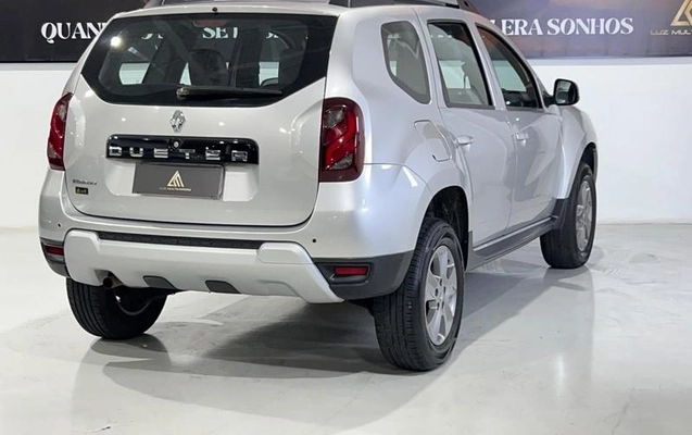 imagem-https://www.socarrao.com.br/sc-vehicle-images-prod/4126741/1790683209869-8513274_15_B_8cc53457ae.jpeg