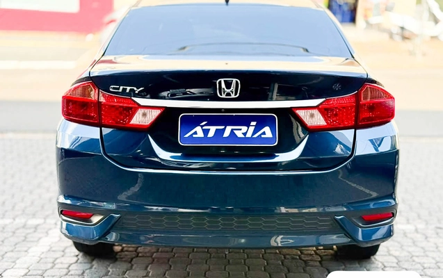 imagem-https://www.socarrao.com.br/sc-vehicle-images-prod/4126744/1790363342335-50548582-2052-4cd5-a1e6-a4a9471c8b69.jpg
