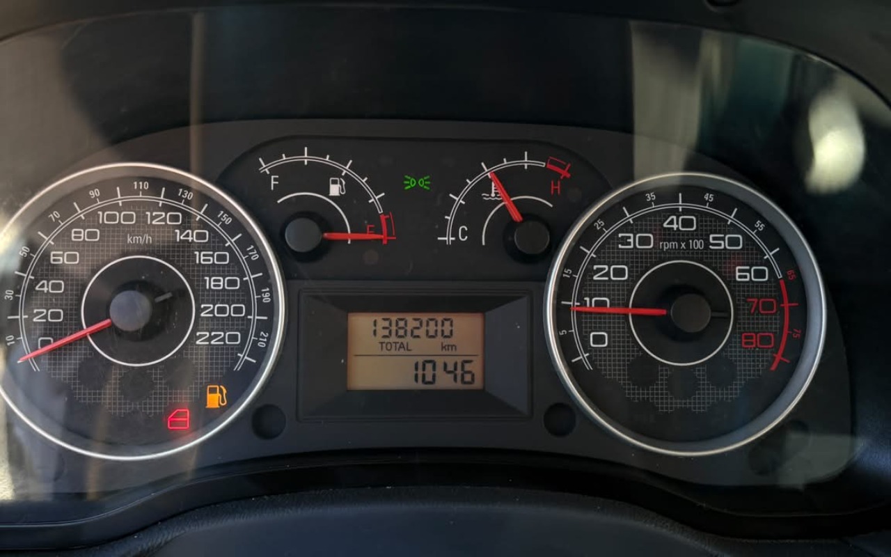 imagem-https://www.socarrao.com.br/sc-vehicle-images-prod/4126945/1790363931354-V2hhdHNBcHAgSW1hZ2UgMjAyNi0wOS0yNSBhdCAxNi4wNi4yMyAoMSkuanBlZw.jpeg