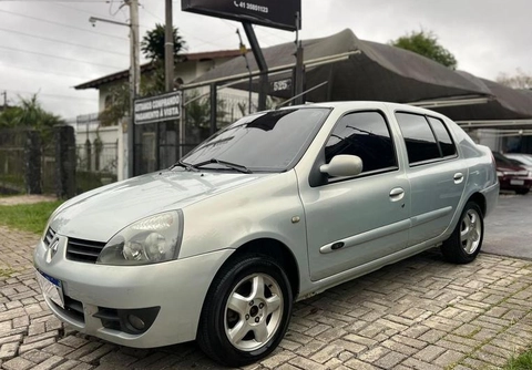 Renault Clio 2009 Prata — foto 1 de 3