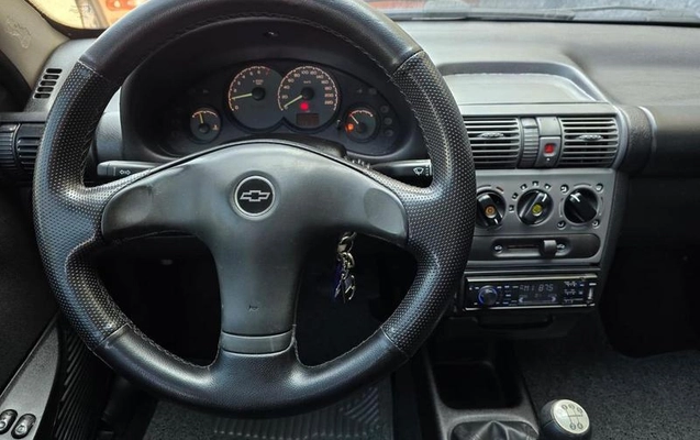 imagem-https://www.socarrao.com.br/sc-vehicle-images-prod/4127135/1790364178129-8486657_16_B_c4b88a632e.jpeg