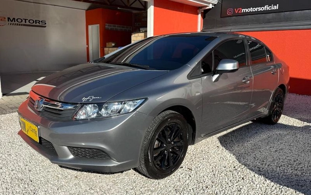 imagem-https://www.socarrao.com.br/sc-vehicle-images-prod/4127159/1790364201383-8514768_2_B_568bf95df2.jpeg
