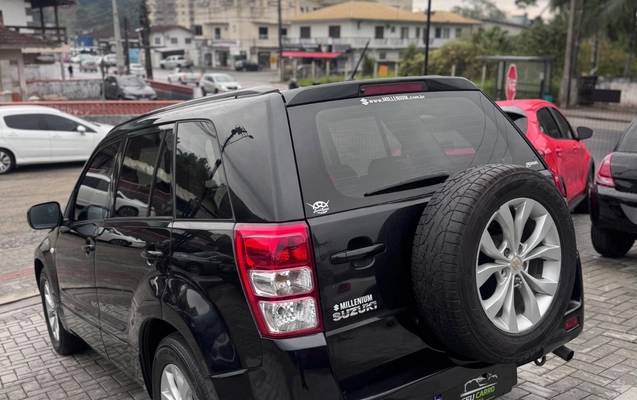 imagem-https://www.socarrao.com.br/sc-vehicle-images-prod/4127183/1790364535649-SU1HLTIwMjYwOTI1LVdBMDAxOC5qcGc.jpg